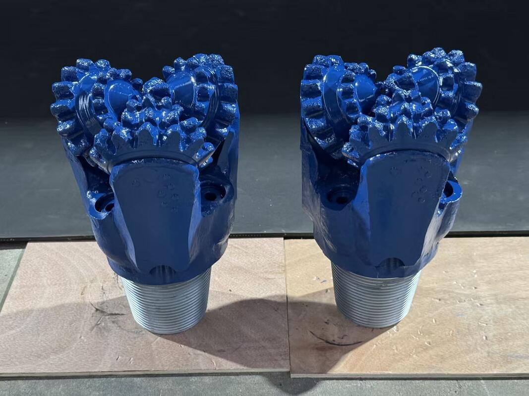 17 1/2 polegadas botão IADC737 aço forjado Tricone broca bit para perfuração de petróleo ferramenta de perfuração de mineração de carvão